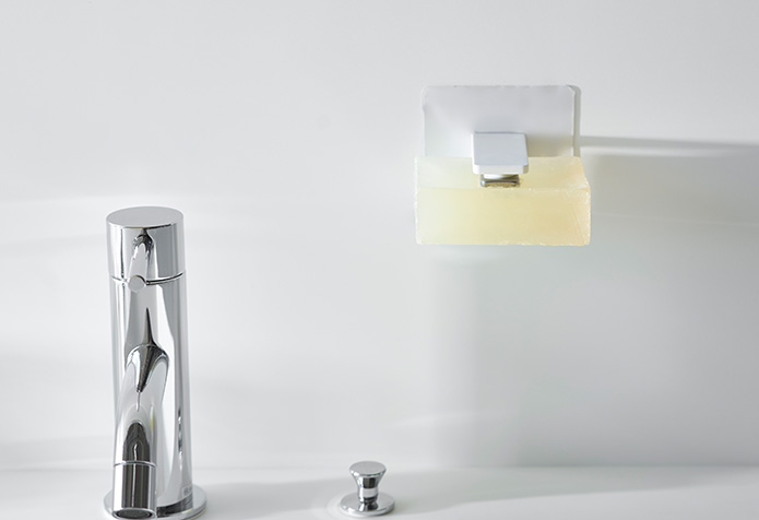 フィルムフック マグネット石鹸ホルダー タワー | 山崎実業コラム Simple Life Lab.生活雑貨・インテリア・キッチン収納情報
